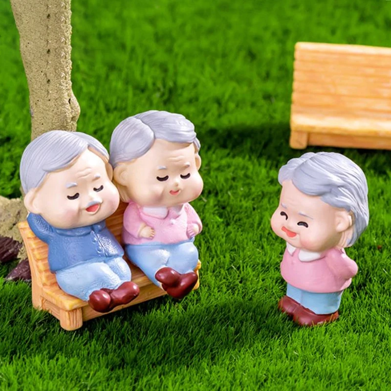 Mini Proposal Grandpa Grandma Figurines Landscape Decoration Car Dashboard Home Ornaments Gift