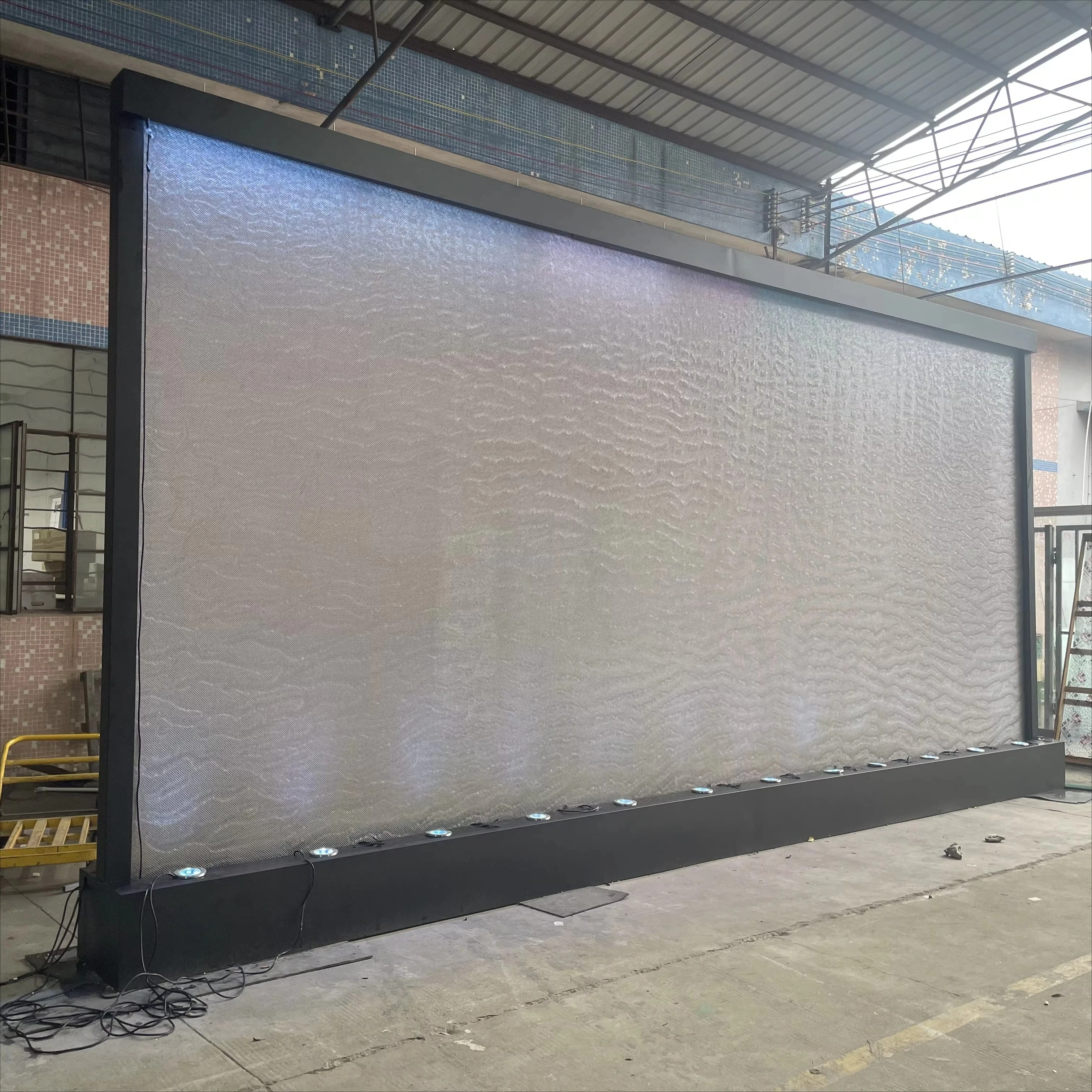 

Modern Interior & Outdoor Decoration Waterfall Wall Screen & Room Divider Metal Light Emitting Diode