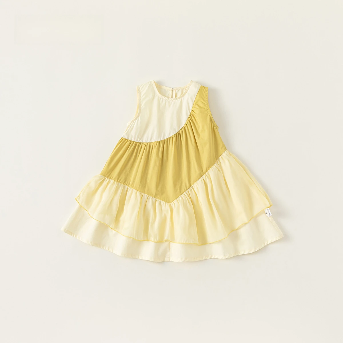 تنورة نسائية موديل 2025 بدون أكمام لفصل الكنز للفتيات موضة الصيف تنورة كبيرة للأطفال فستان أحمر فضفاض على الإنترنت