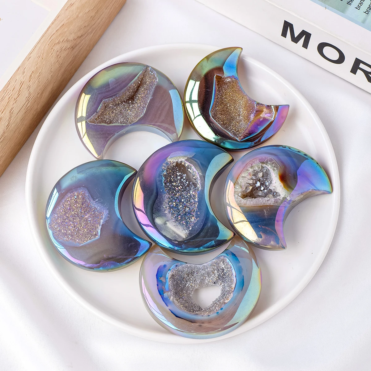 1pc Natural Crystal Aura Agate Crystal Cave Moon Palm Stone Crystal Cluster Viewing Stone Home Desktop Decorative Ornament