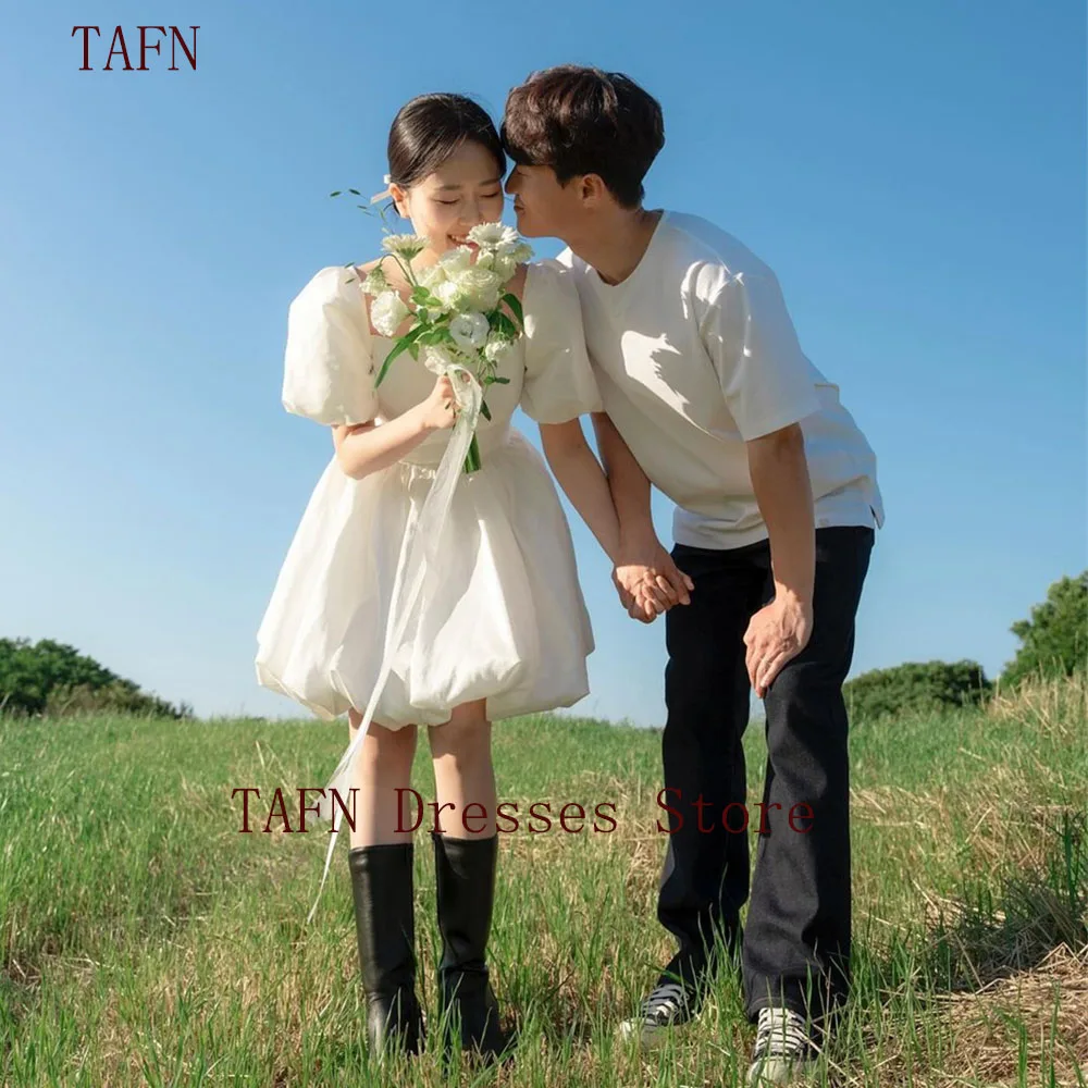 TAFN A-line Lovely Short Wedding Shooting Dresses Puff Short Sleeves Square Collar Simple Korea Bridal Gown Custom Customized