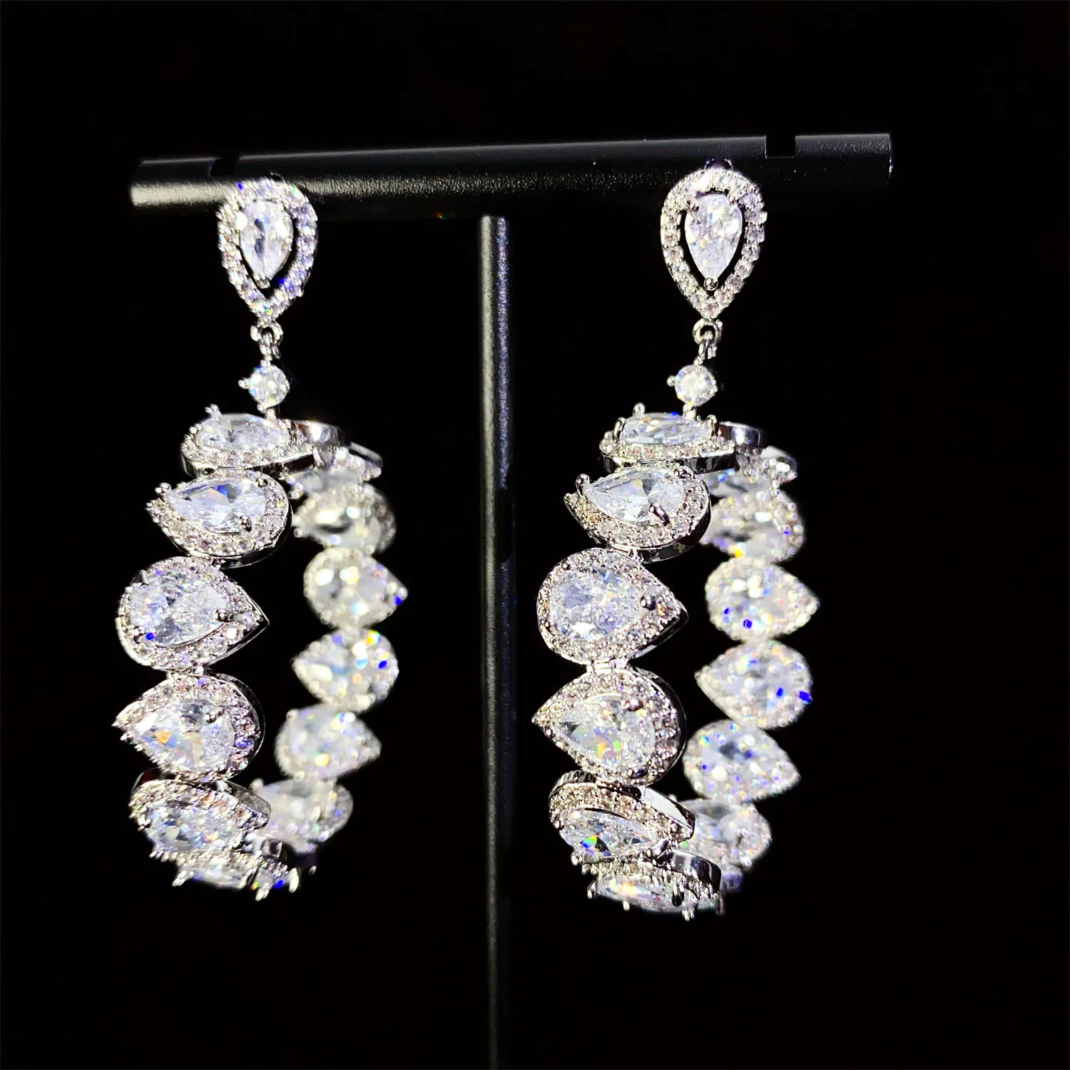 

Elegant Gentle Women Accessories Round Long Luxury Jewelry Drop Earrings Suitable for Holiday Travel Wedding Bridal Gift E288