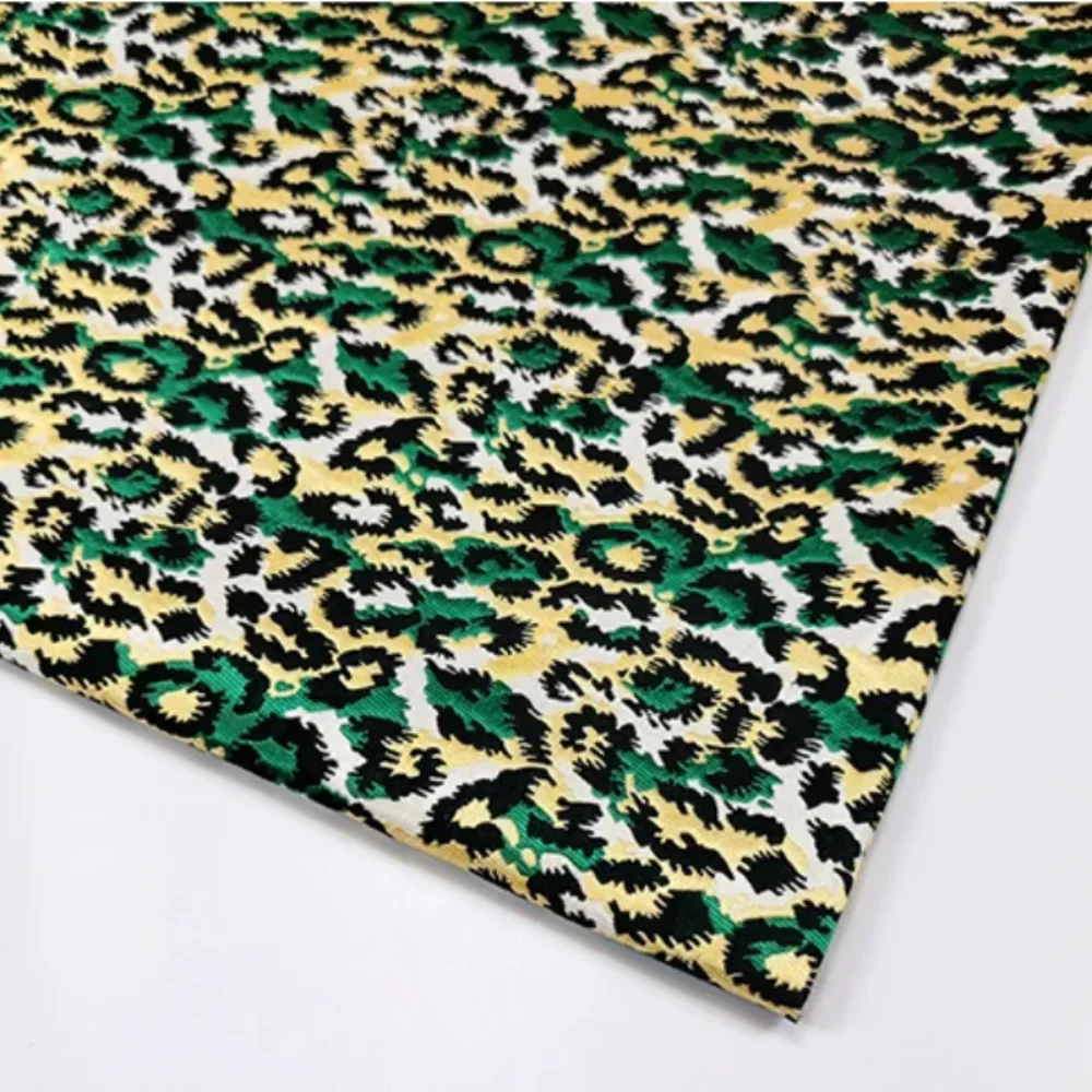 

Элегантная жаккардовая ткань с леопардовым принтом для осенне-зимних плащей, костюмов и комплектов, плотная ткань для шитья своими руками, продается на метры