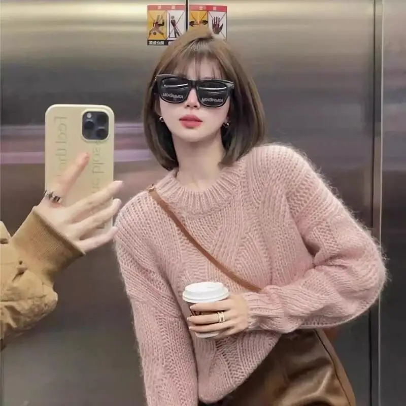 Fashion Hot Style Thick Thread Round Neck Fried Dough Twists Sweater for Women in Autumn and Winter Outfit Releases Tops