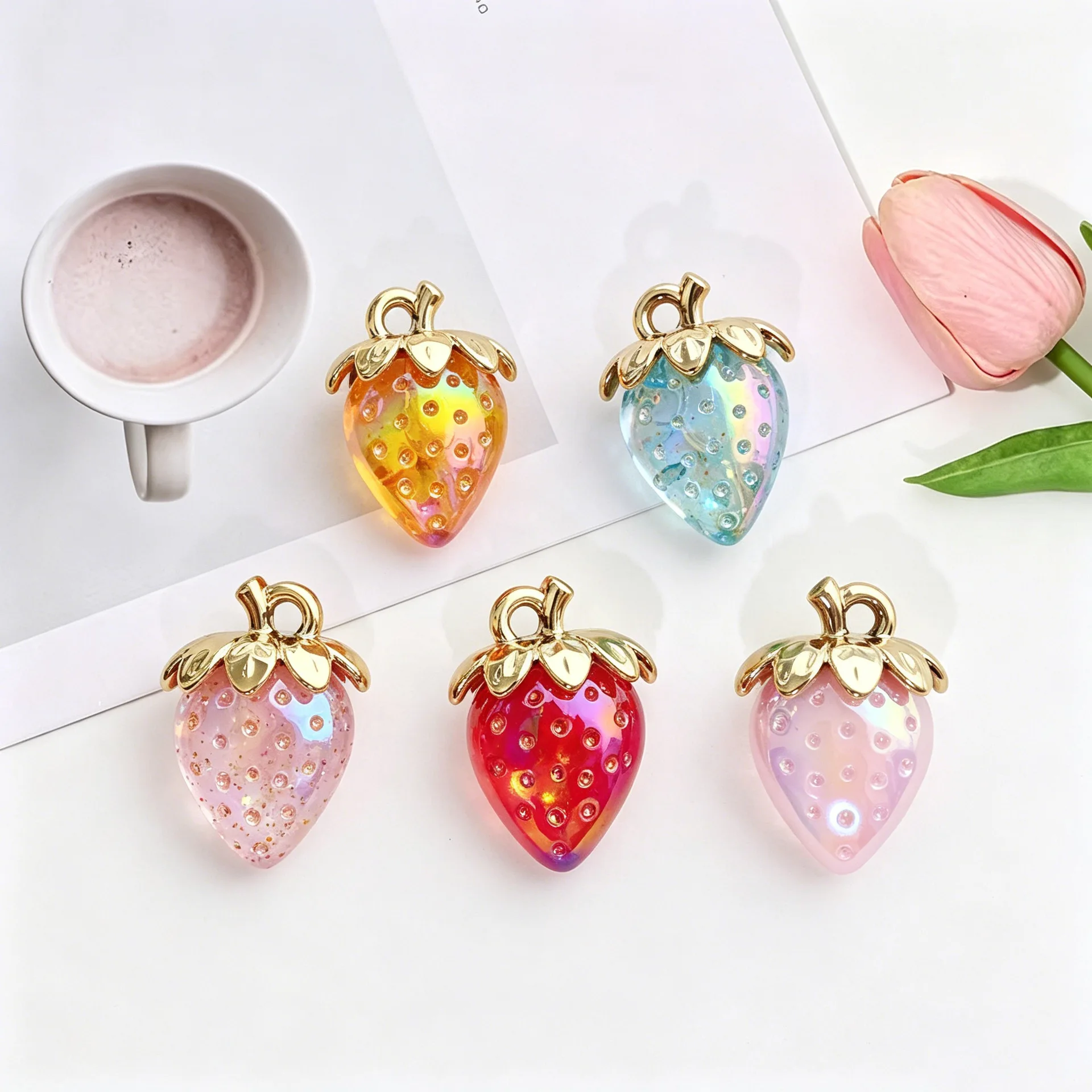 100PCS Electroplating Colorful Strawberry Pendant DIY Three Dimensional Resin Fruit Key Phone Chain Bag Pendant Accessories