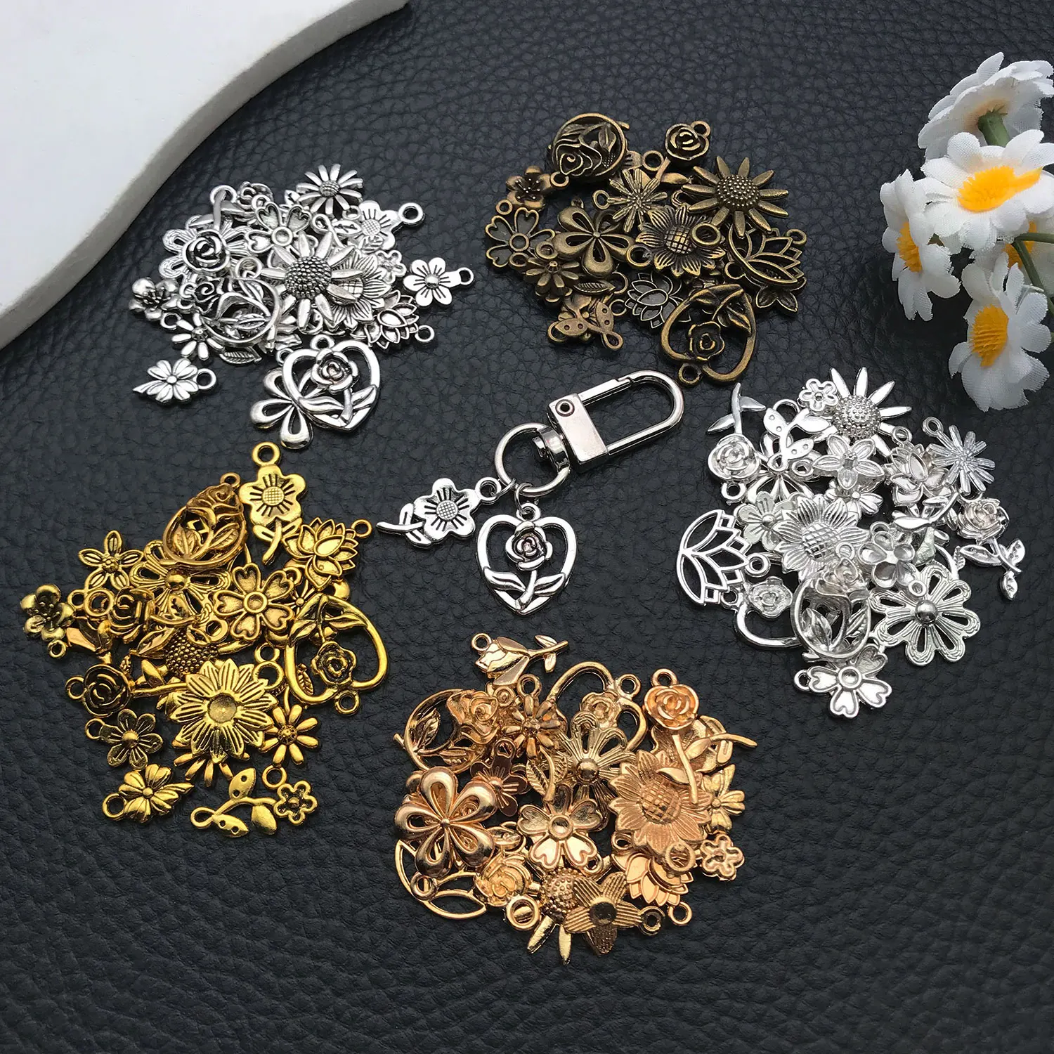 20/100pcs Flower Charms Antique Silver Rose Daisy Charms Vintage Floral Flower Charms for DIY Jewelry Making