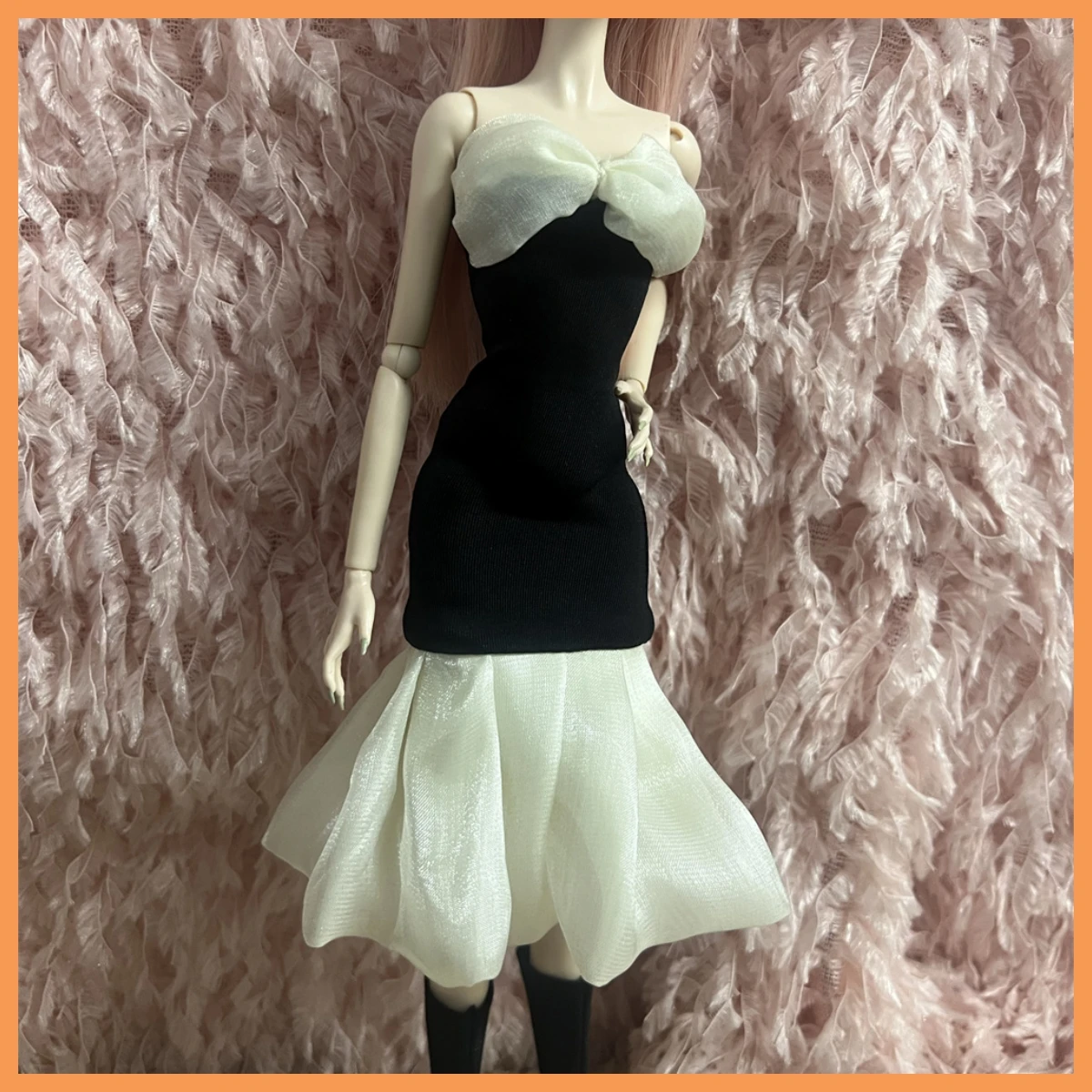 In Stock 1/6 Scale …