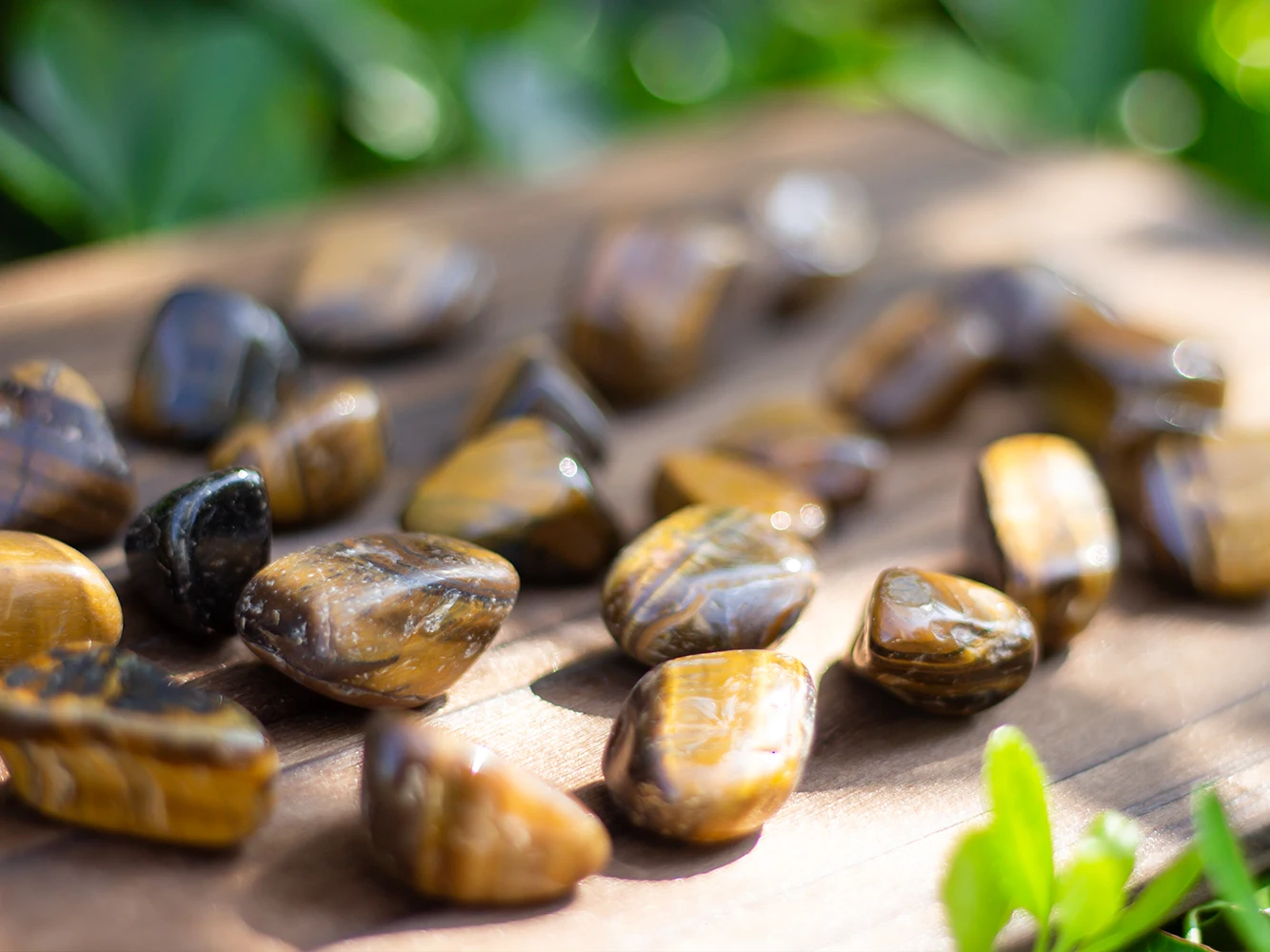 

Natural Crystal Tiger Eye Stone Gravel Polished Healing Tumbled Gemstone Rolling Stone Reiki for Aquarium Decorate