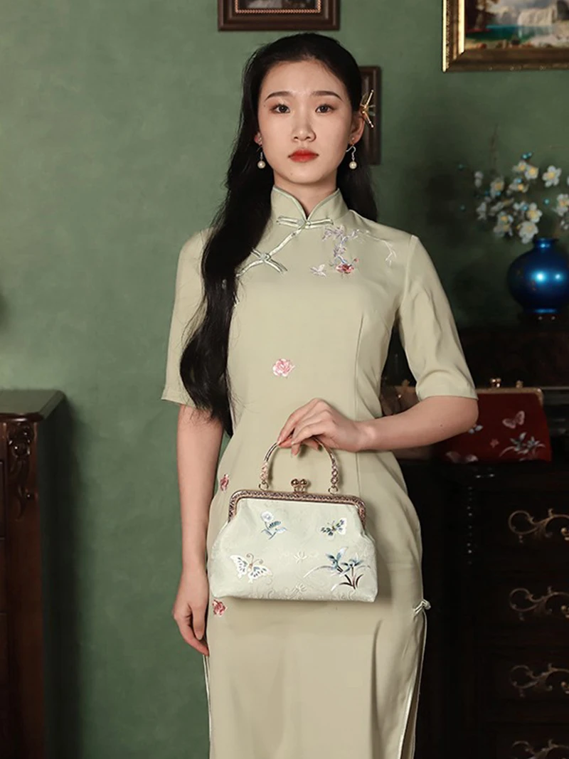 for Cheongsam Bag Vintage Embroidered Handbag New Versatile Women's Bag Suzhou Embroidered Messenger Bag Mother Gift