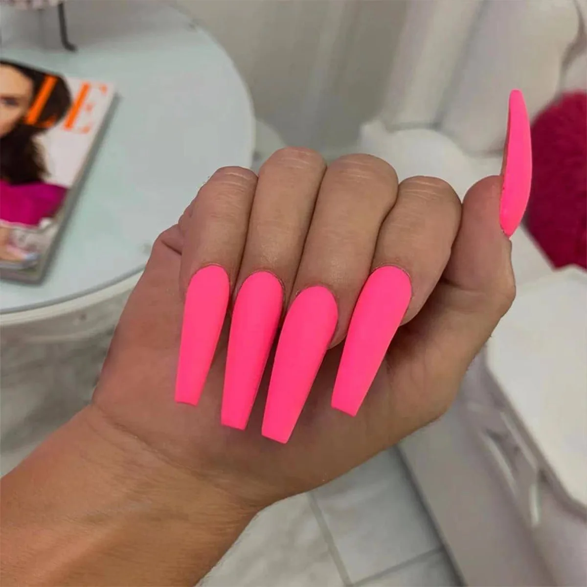 Unhas postiças monocromáticas para mulheres e meninas, Pressione em unhas acrílicas, Cola sobre cola, Long Square, Brilhante, Capa completa, Rosa Quente