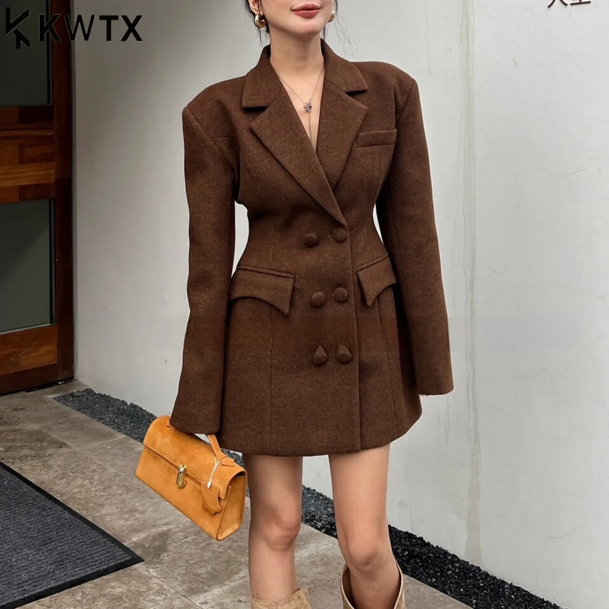 

KWTX 2025 женский шерстяной пиджак премиум-класса, однотонный двубортный пиджак с зубчатыми лацканами, винтажный осенне-зимний роскошный модный пиджак