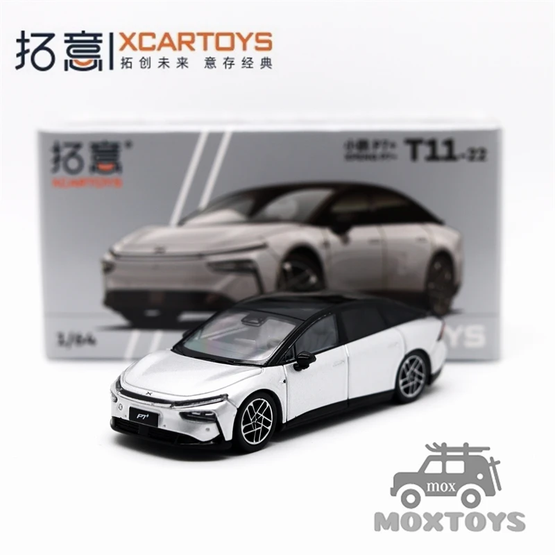 

Xcartoys 1:64 XPeng P7+ silver T11-22 Diecast Model Car gift