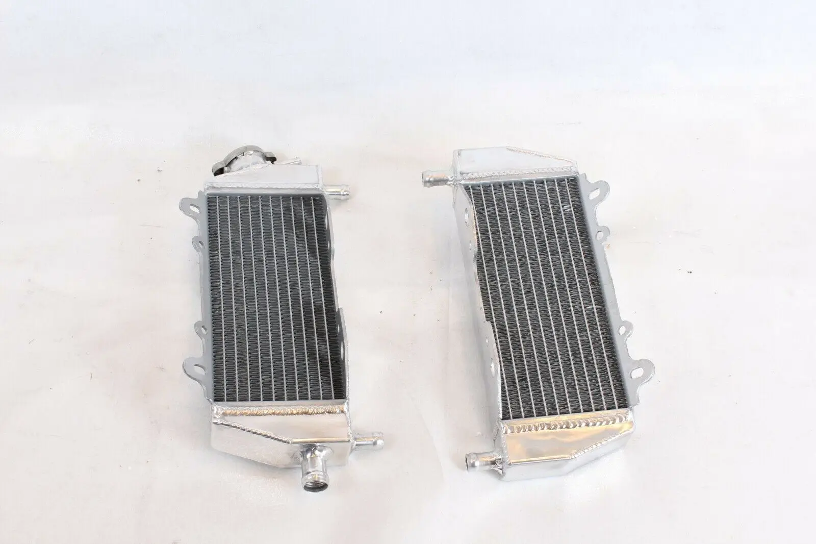 Aluminum Radiator For Kawasaki KX125 1994-2002 / KX250 1994-2004 1994 1995 1996 1997 1998 1999 2000 2001 2002 2003 2004