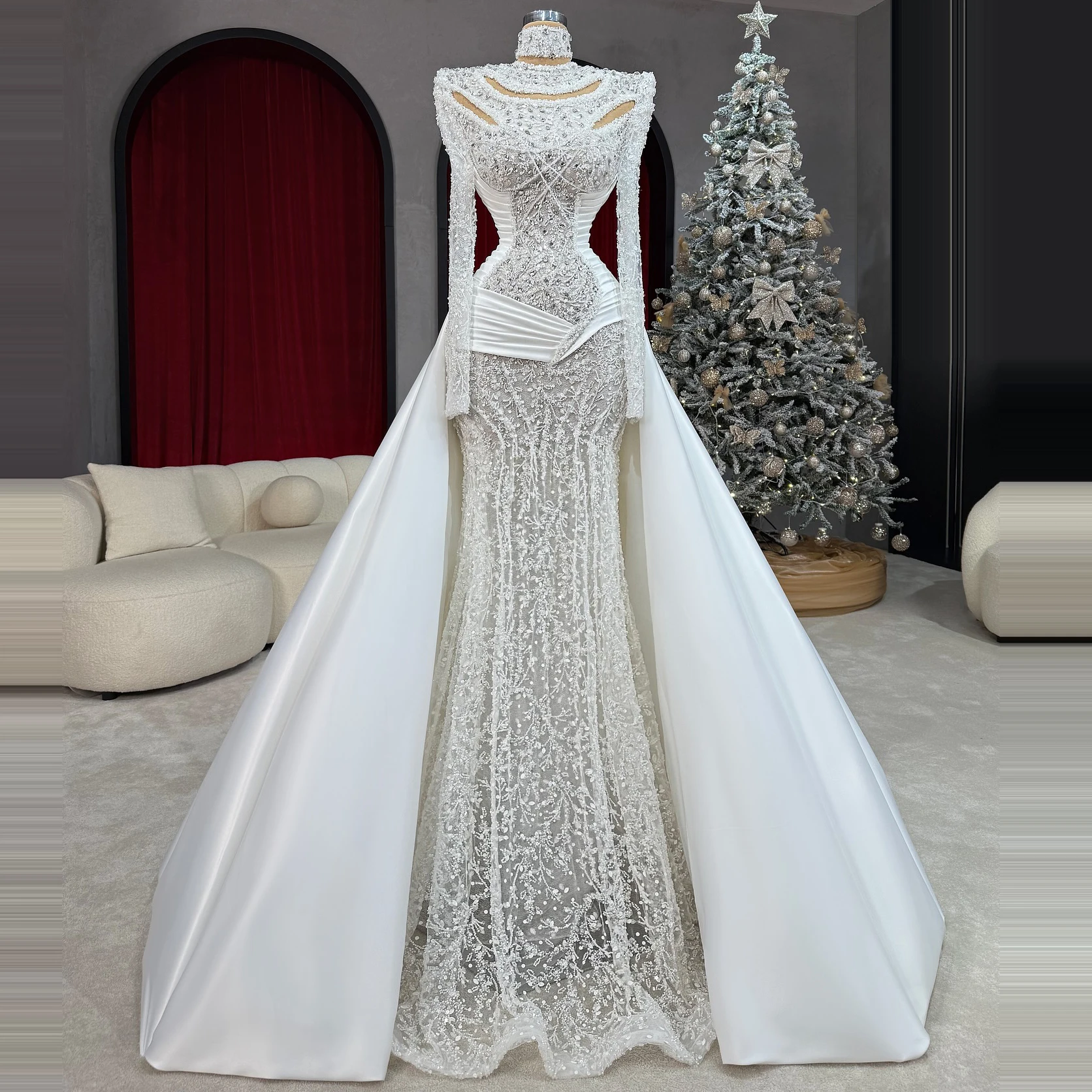 Ivory Lace Wedding Dress Crystal Beaded Satin Trailing Hollow Gown Arabian Dubai Appliqué Engagement Evening Dress Customized