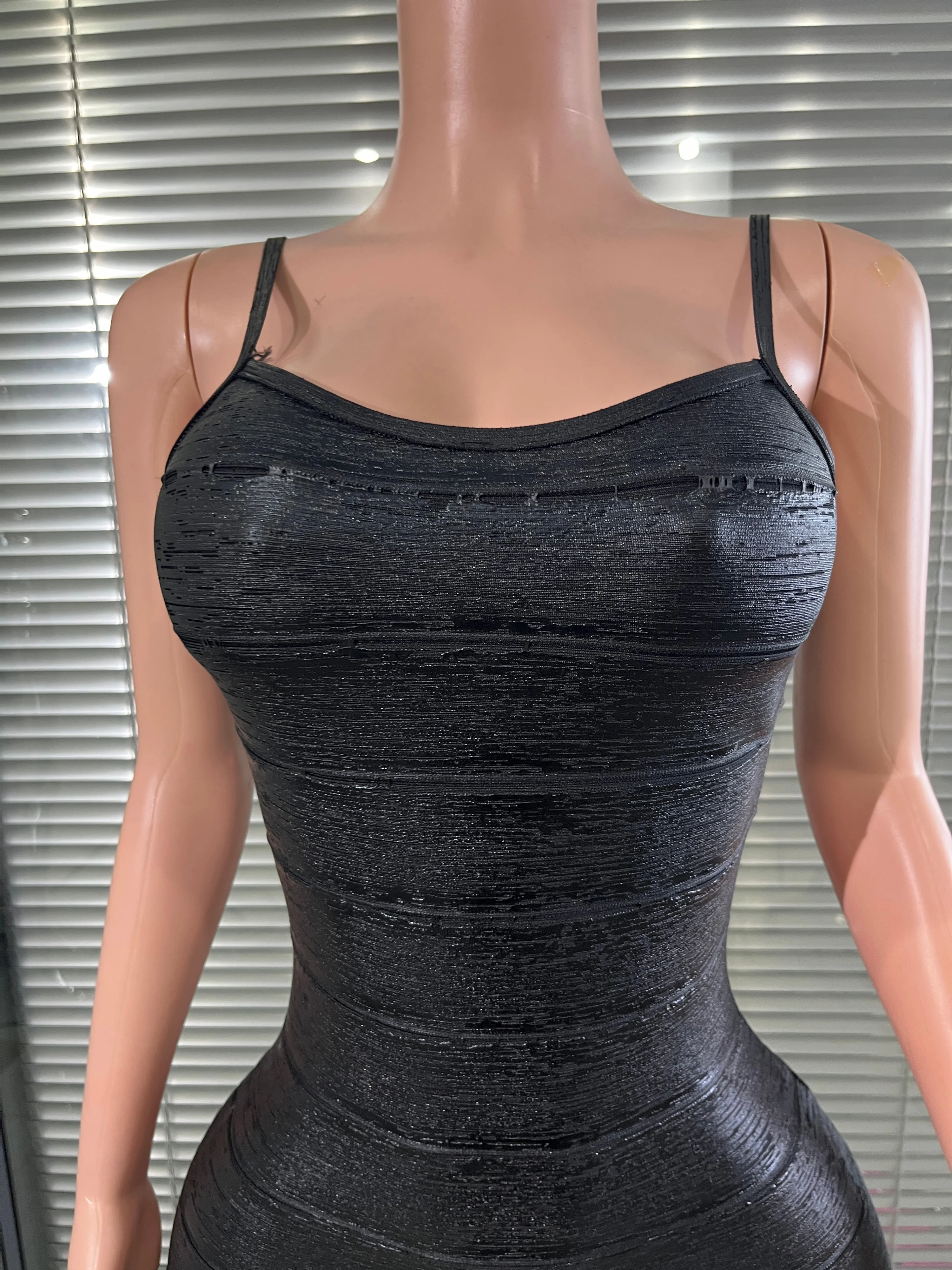 

High Quality Women Sexy Black Shiny Bodycon Dress with Tassel Fringe Velvet Celebrate Nightclub Party Birthday Dress