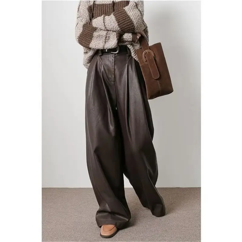 

Коричневые плиссированные брюки из искусственной кожи Melad в стиле ретро, новинка 2025, женские модные брюки с высокой талией и широкими штанинами на осень и зиму