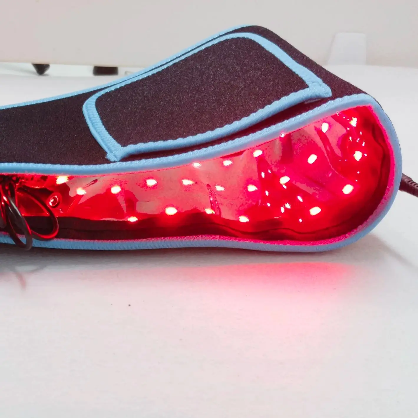 

105 LED Light Therapy Waist Belt Three-Level 660 Red Light 850 Near-Infrared Therapy 30-Minute Timer Drop Glue Craftsmanship