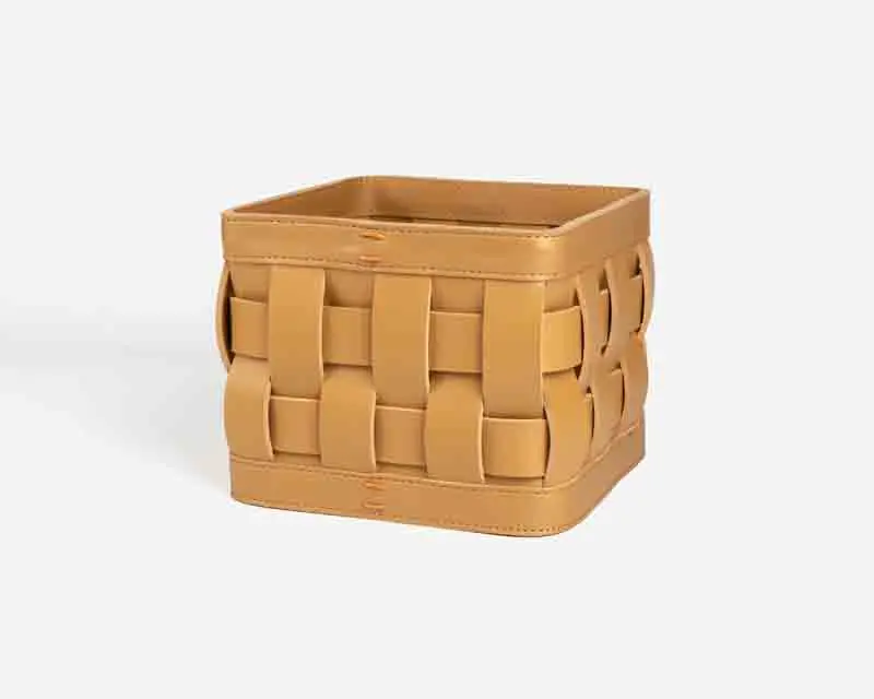 Kitchen Bathroom Living Room Handmade Plastic Woven Lining Collection Basket Wholesale Gifts Wicker Basket
