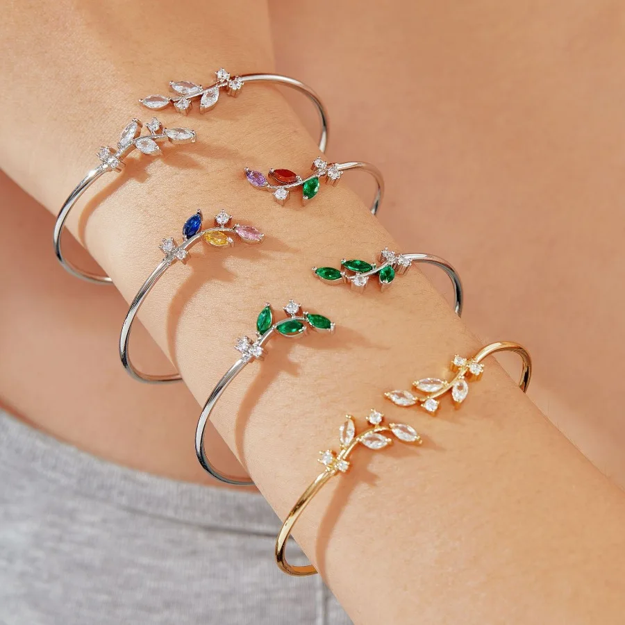 Women Multicolor Unique Light Luxury Bracelet, New Minimalist Design Bangle, Versatile Trendy Accessory for Daily Outfit