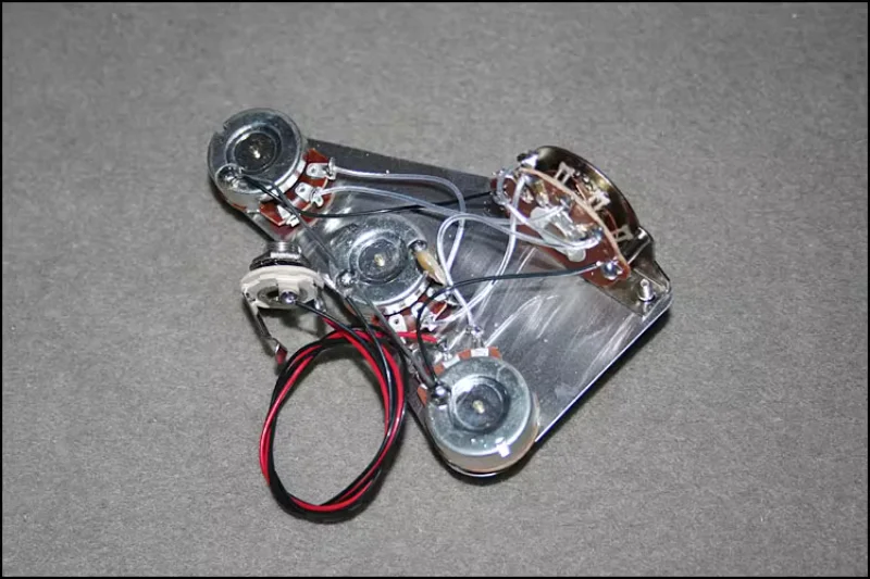 

FENDER ST style, standard 5WAY 1V2T electric guitar small burning circuit assembly with socket