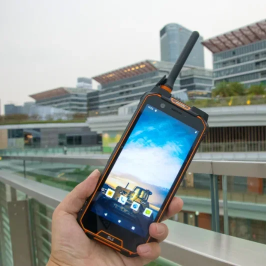 Aoro M5 Pro 5G rete 8000mAh android 12 DMR POC PTT 5G telefono cellulare radio digitale e analogica telefono robusto walkie talkie