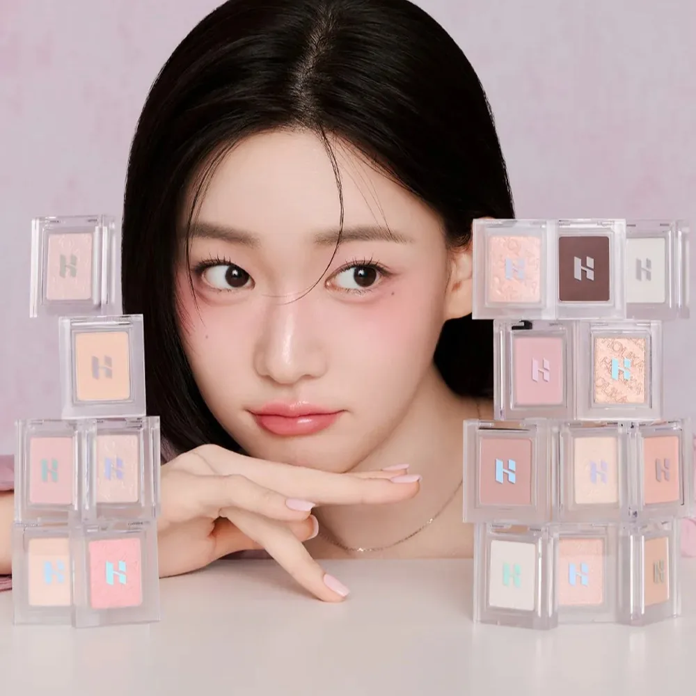 Pearlescent Monochrome Eyeshadow Matte Silkworm Holika Korean Eye Cheek Makeup Pinkkid Strawberry Cream Softie Brand Eyeshadow