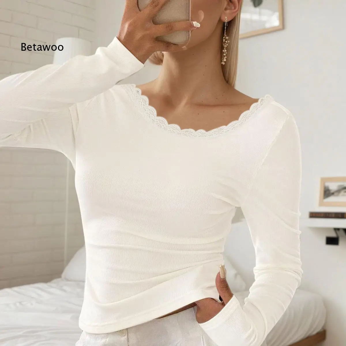 Soft Knit Long Sleeve Shirt Delicate Wave Lace Neckline Off Shoulder Fitted Cropped T-Shirt Minimalist Layering Top