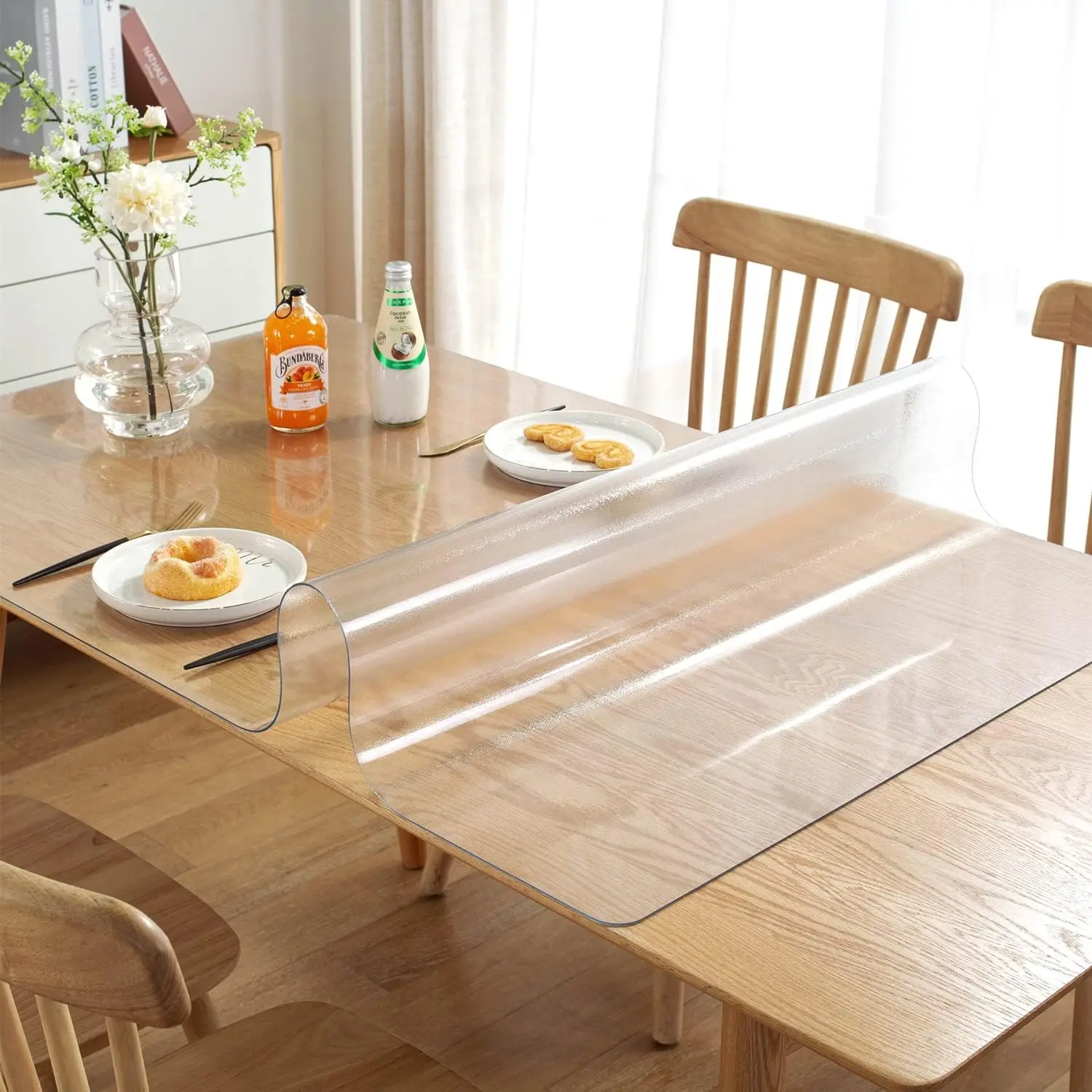 High-Definition 1.5mm Thick Clear Tablecloth - Flawlessly Suits Your Dining Room with Its Refined Elegance and Functionality