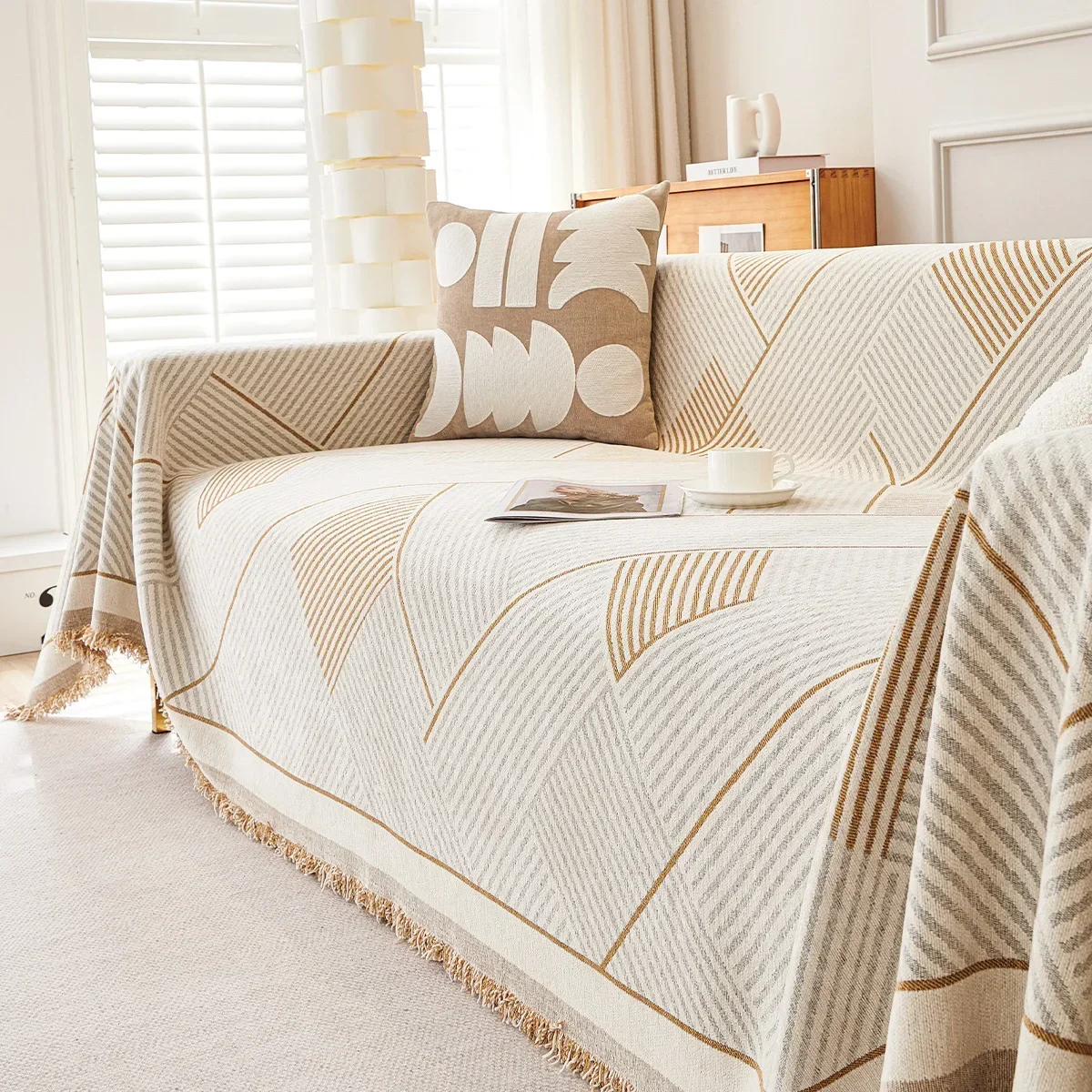 1PC Chenille Sofa Towel All-cover Coffee Striped Pattern Sofa Throw Blanket with Tassels Couch Protector Double Face Usable