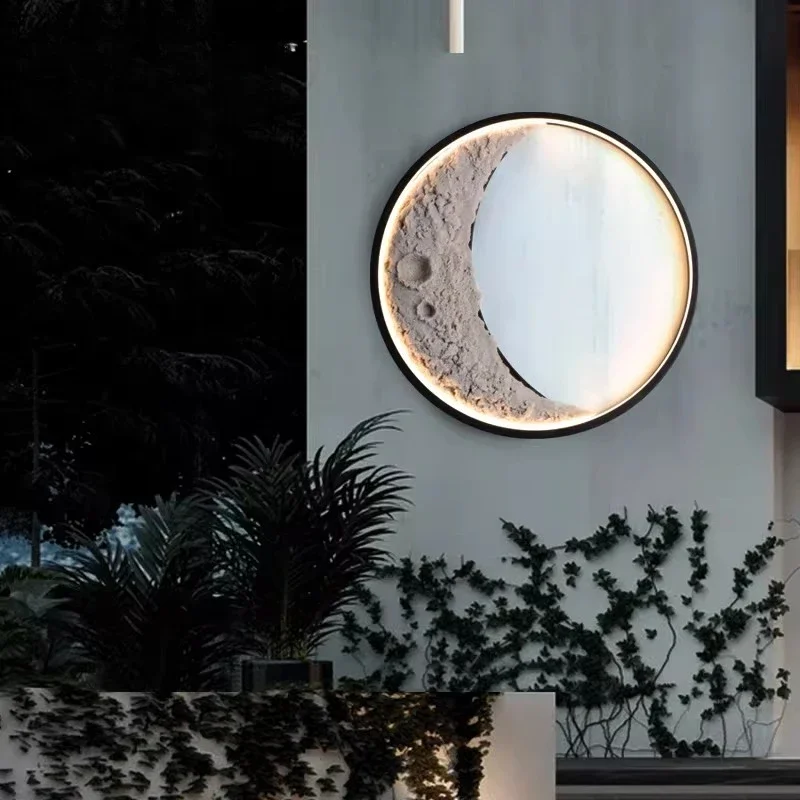 Solar outdoor wall lamp Garden lamp Wall Outdoor Villa landscape Waterproof crescent wall Decorative
