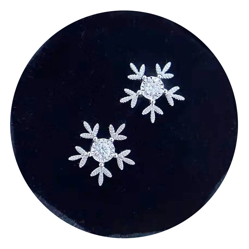 Huitan Snowflake Christmas Stud Earrings for Women Delicate Silver Color with Bright Cubic Zirconia Minialist Party Chic Jewelry