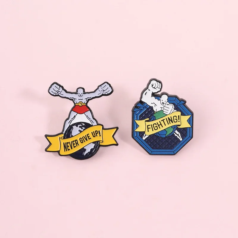 Character Brooches Never Give Up Slogans Muscle Man Metal Badges Small Gift Wholesale Cap Pins for Backpacks Backpack Pin Brooch
