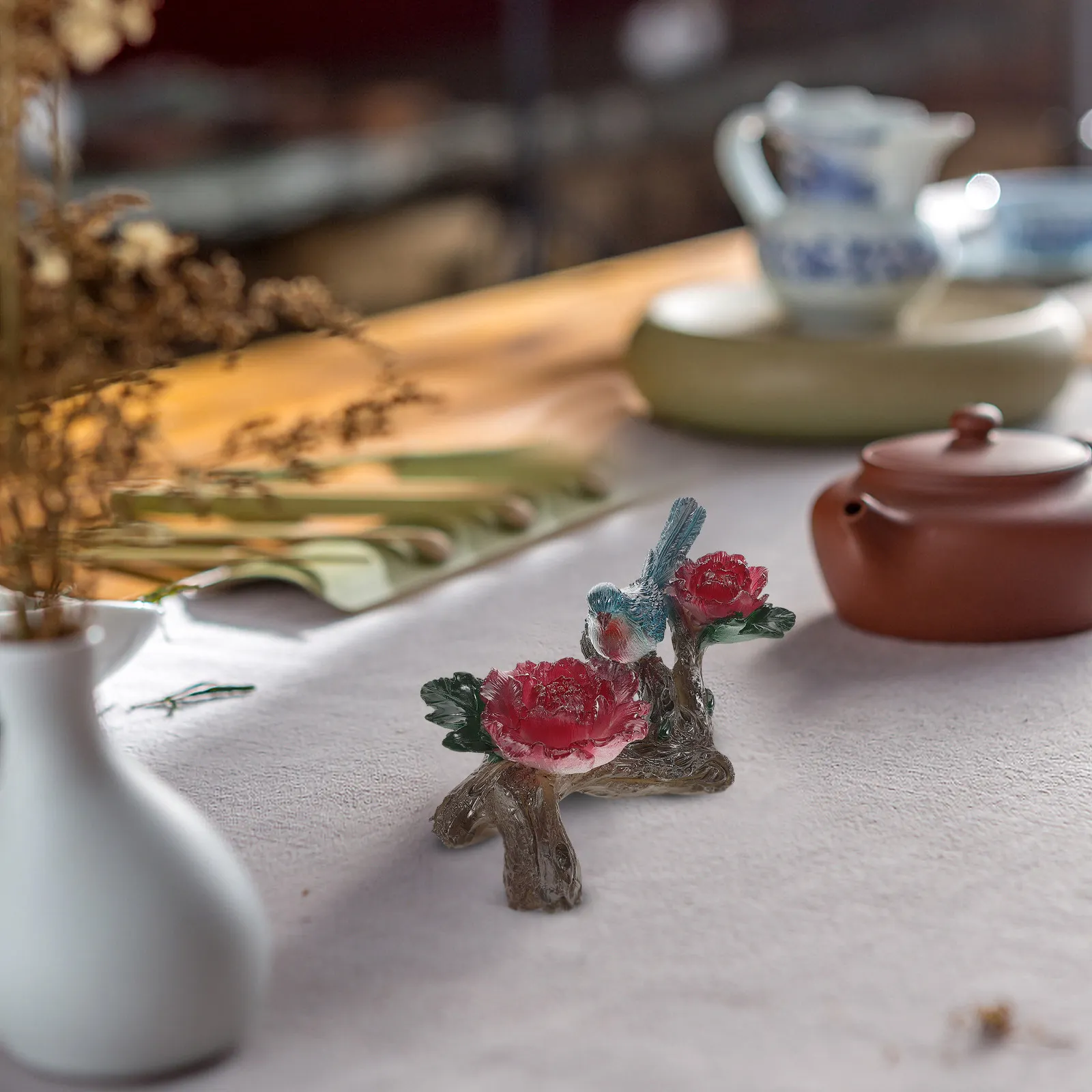 Exquisite Handcrafted Resin Hummingbird Tea Pet with Temperature-Sensitive Color Change for Tea Table Home Decor Garden Gift