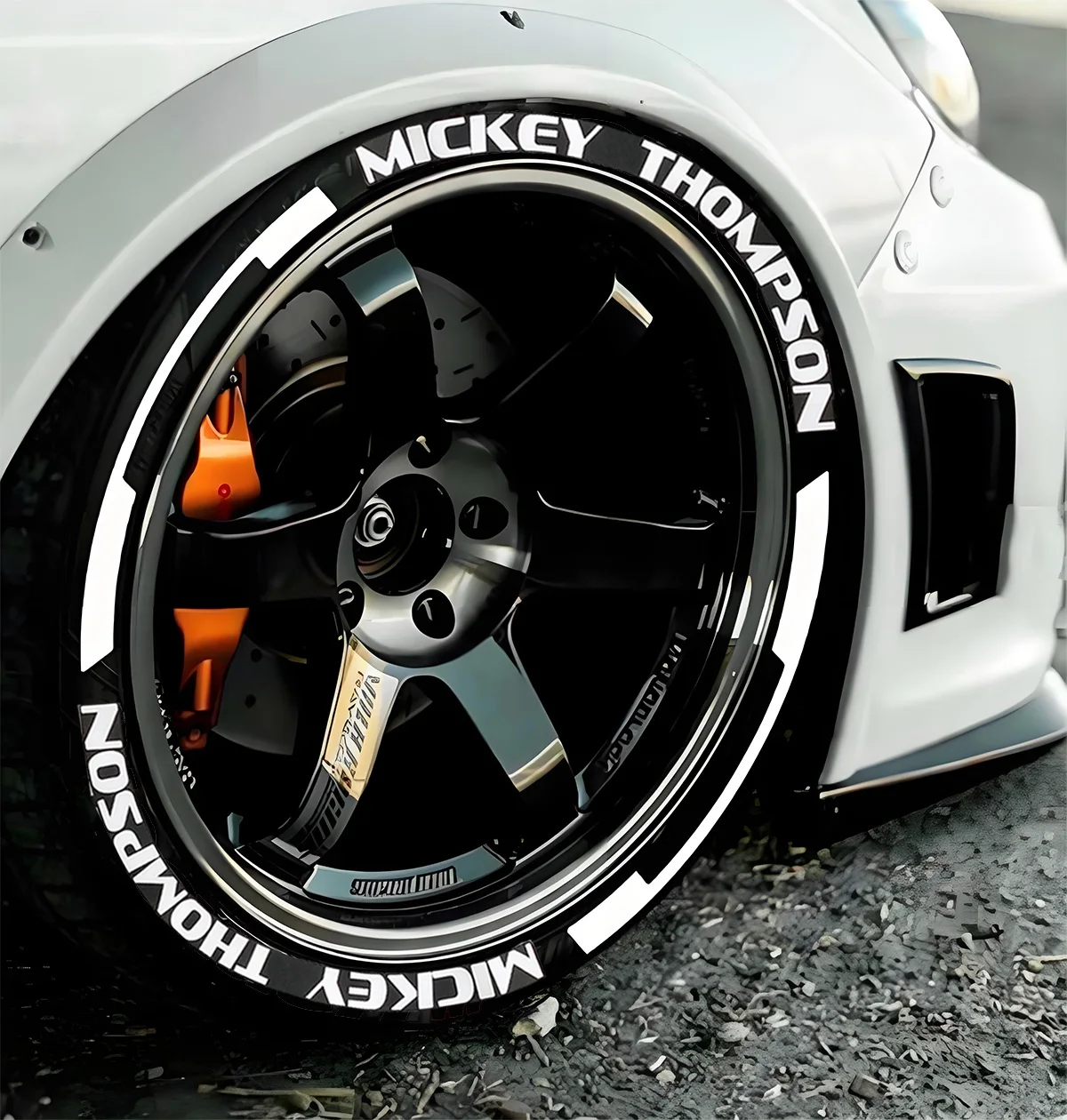 

Наклейки на четырехколесные автомобильные шины. Название Микки Томон. Есть два ножевых лезвия по каждой стороне. нужен клей для наклеивания.