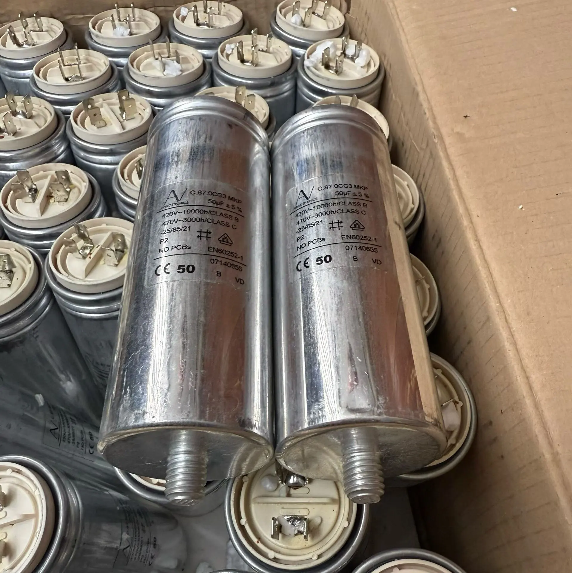 

Итальянский высоковольтный пусковой конденсатор C.87.0CG3 MKP 50UF 470V с масляным охлаждением для аудиофильских усилителей