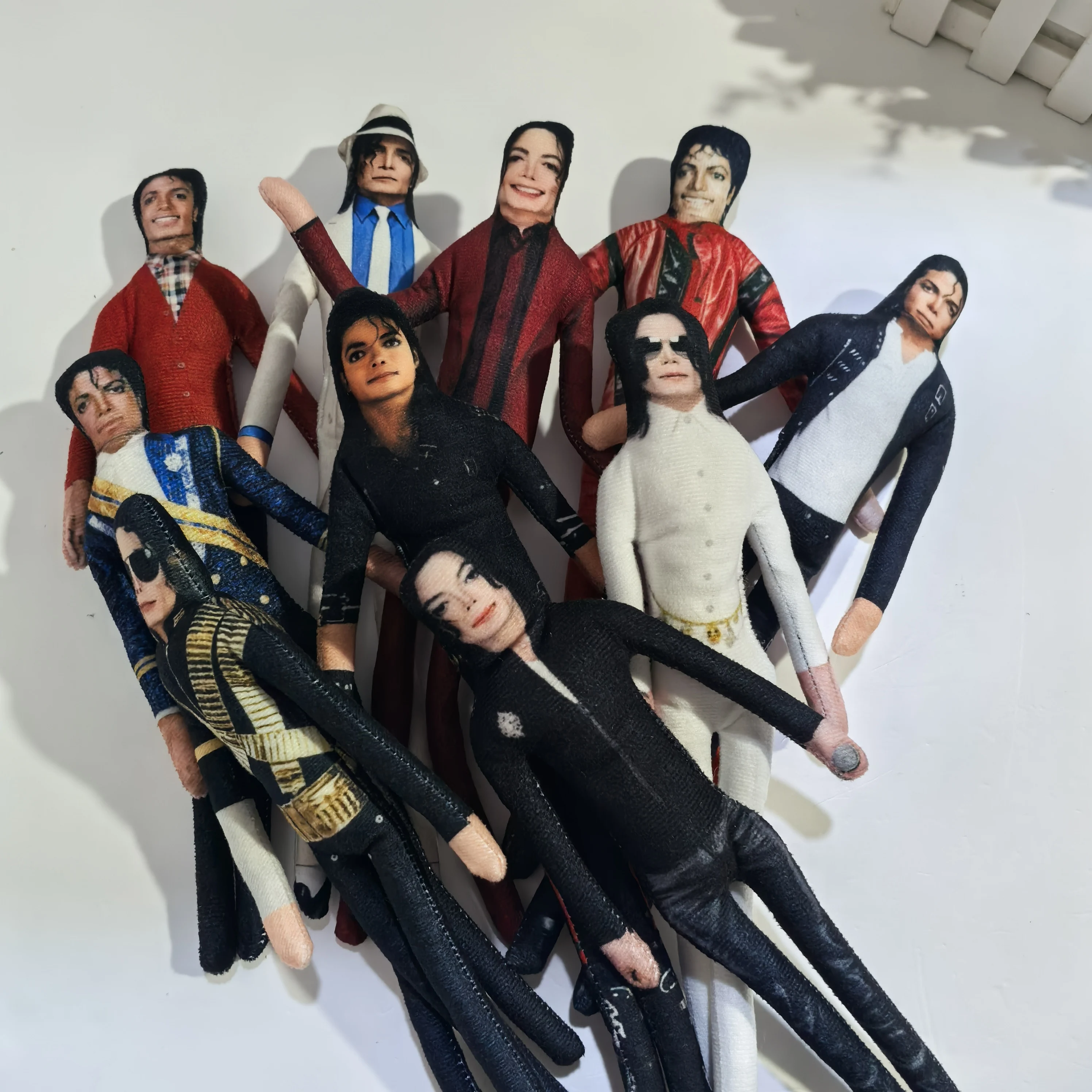 Michael Jackson Biegbare Plüschpuppe Flexibler Drahtrahmen Posierbare MJ Abstrakte Rat-Jerky-Puppe King of Pop Sammlerstück Fan-Geschenk – Detail 1