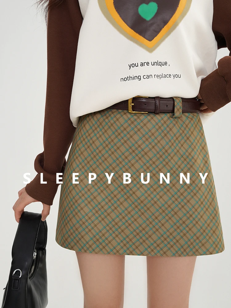 

Vintage Plaid Mini Skirt Women High Waist A-Line Bodycon Skirt Korean Preppy Style Slim Fit Short Skirt Spring or Autumn Look