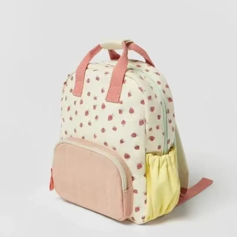 Cartoon Cute Strawberry Women's Backpack Fashion Popular Large Capacity Casual Backpack Lightweight Waterproof Travel Backpack