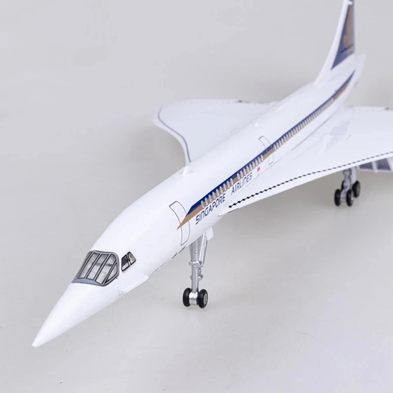 

1:125 Scale Model Singapore Airlines Concorde Diecast Resin Aircraft With Wheels and Lights Gifts Collection Display Toys Fans