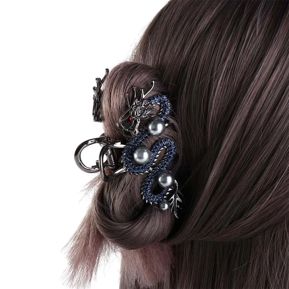 Fashion Pearl Zodiac Dragon Hair Claw Hairpin Grab Clip Animal Hair Clip Chinese Style Headdress Rhinestone Shark Clip Daily