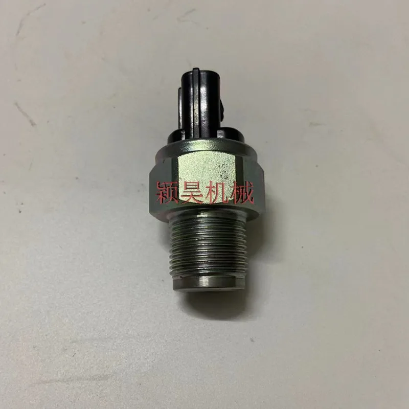 RE520930 Fuel Pressure Sensor for John Deere Common Rail Pressure Sensor