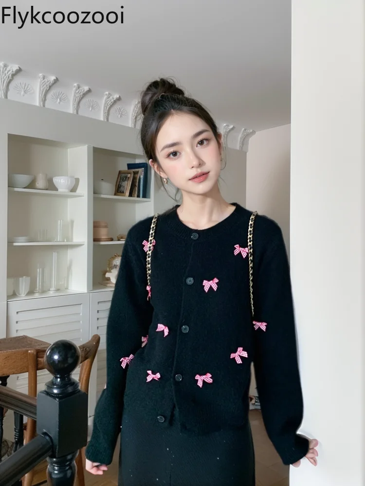 Fashion Sweet Berry Flavor Black Bow Round Neck Knitted Coat 2024 New Spring and Autumn Top Slim Fit Women Cardigan