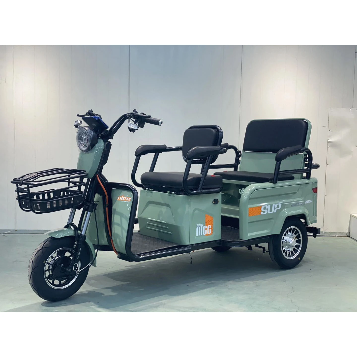 

Adult Leisure Electrical Tricycle for 3 Person Disabled Electric Scooter