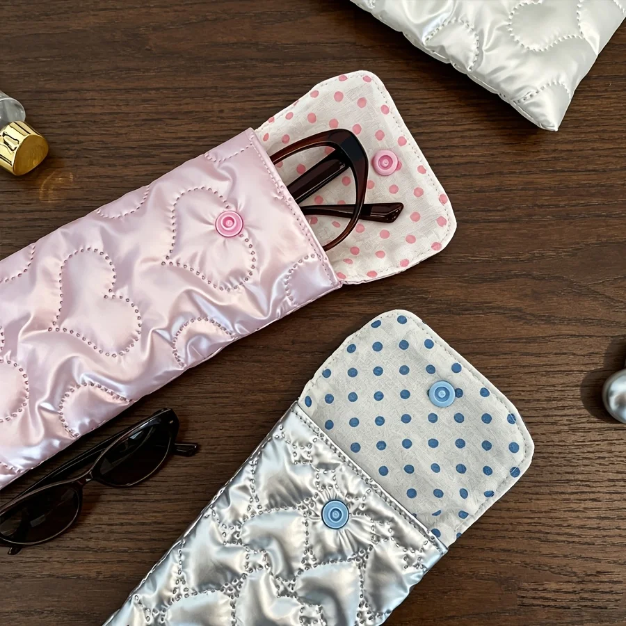 Glänzendes Brillenetui mit Schleifen- und Herzprägung, geeignet für tragbare modische Brillentaschen, Brillenhalter, funktionale Aufbewahrung kleiner Gegenstände