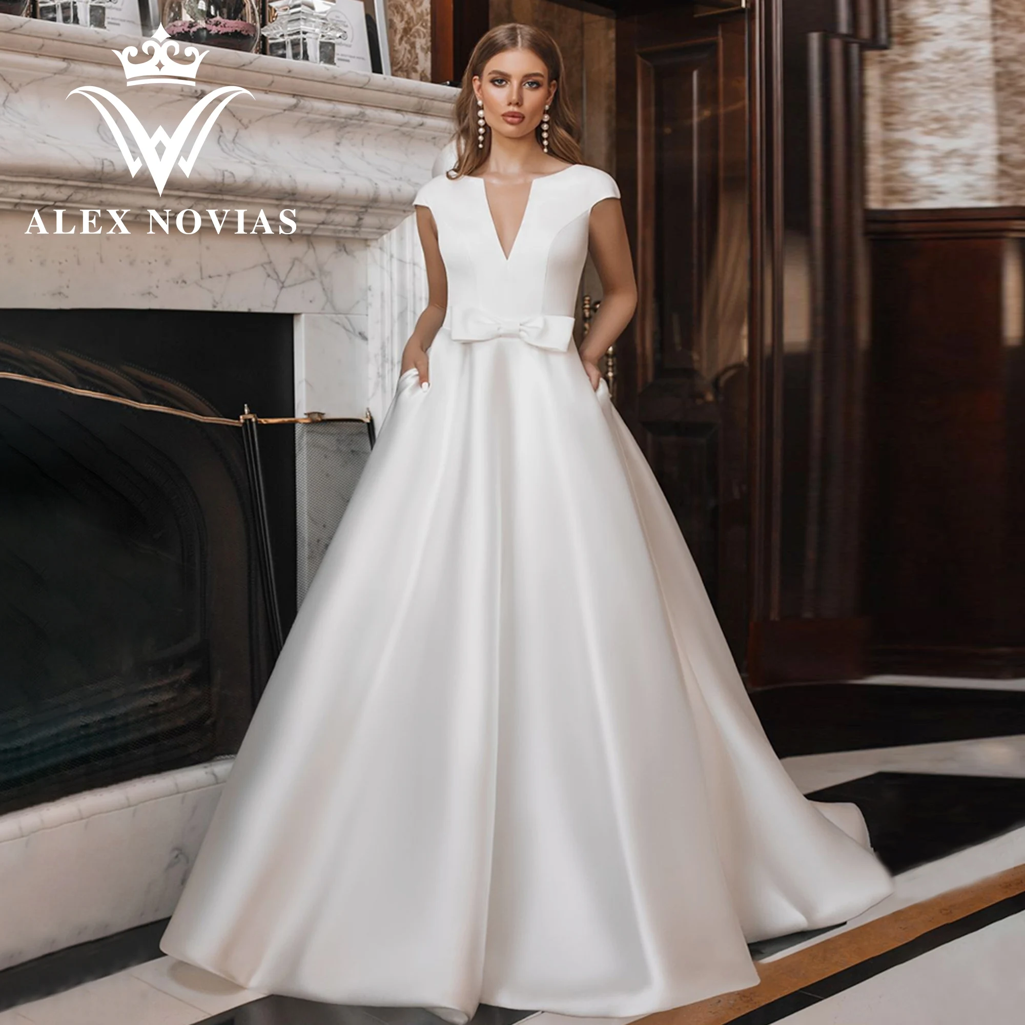 Alice NOVIAS – robe De mariée en Satin, ligne a, manches courtes, avec poches, col en v, dos nu, nœud, 2023