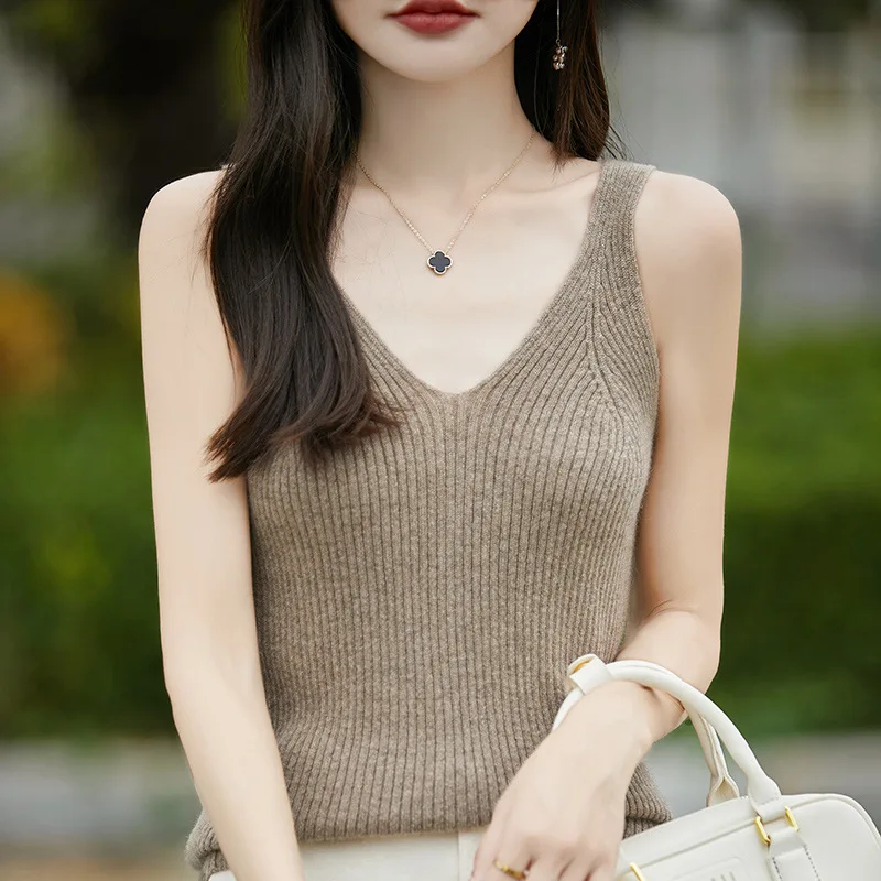 

2024 Autumn New! Women's Knitted V-Neck Sleeveless Vest. Can Be Worn Front and Back. Slim Fit. Inner Wear and Base Layer