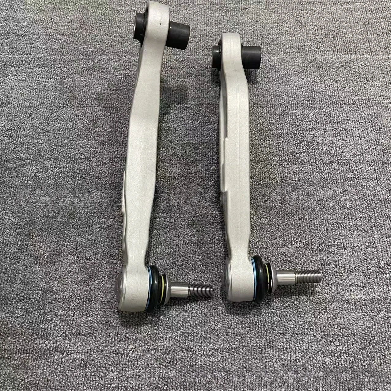 For Rolls-Royce Phantom after left and right upper arm 33326770757 33326770758