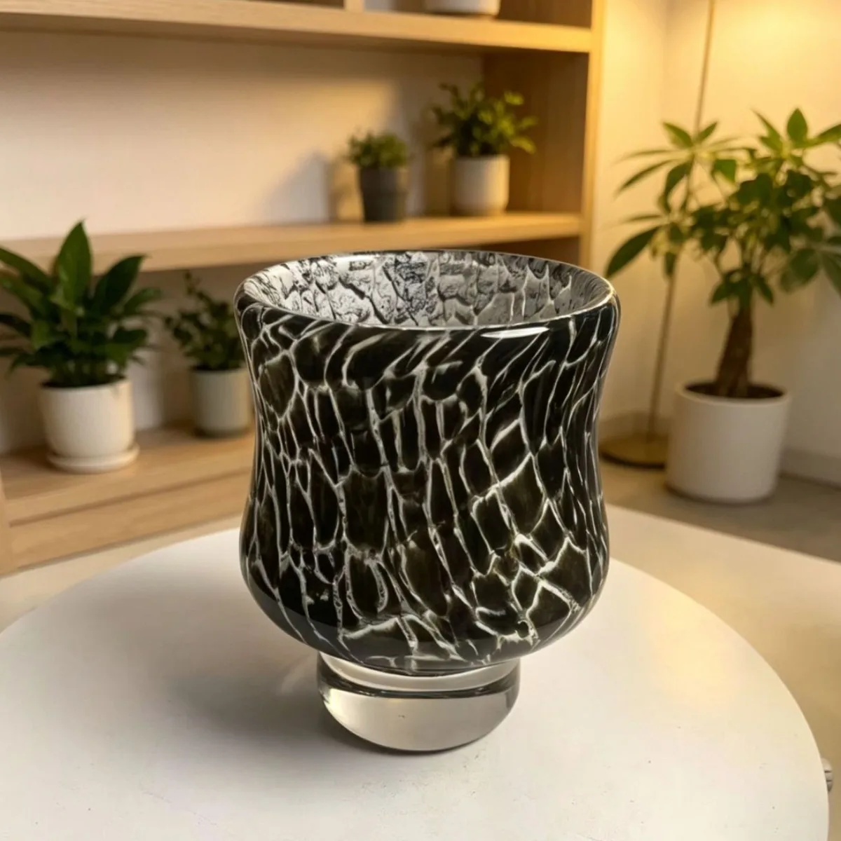 Light luxury ice cracked glass vase medium antique texture flower arrangement niche high-end art glass flower arrangement