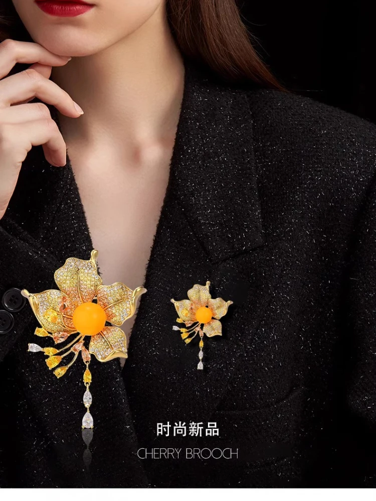 Accesorios de broche de abrigo blazer con ramillete de flores de cera de abejas con flecos de alta gama de lujo