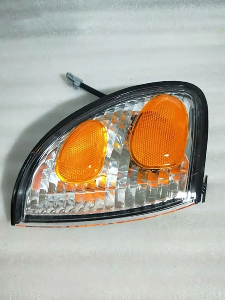 4111030-2000 / 4111040-2000 Side turn signal for ZX auto parts grand tiger